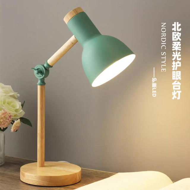 Creatieve Scandinavische tafellamp Houten kunst LED-draaikop Eenvoudig