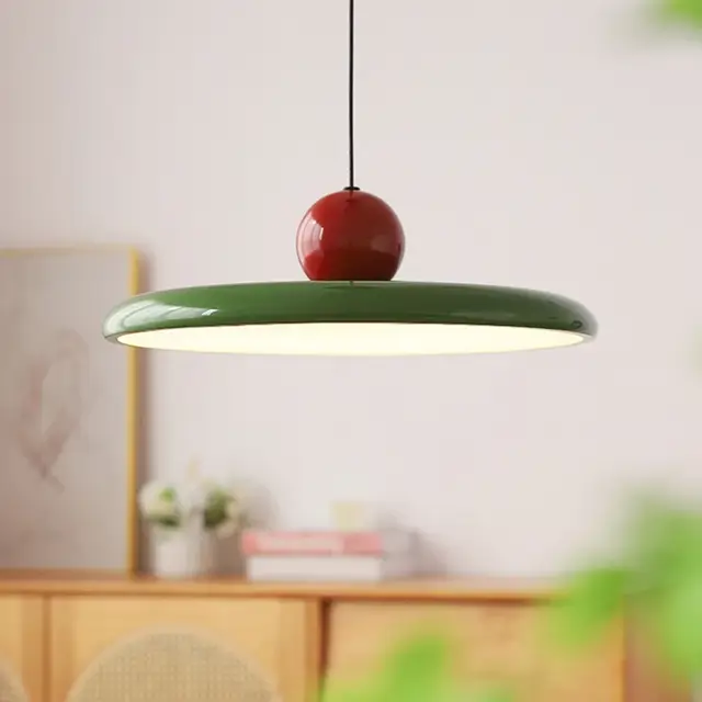 Moderne Europese minimalistische LED vliegende vlinderkroonluchter Crème